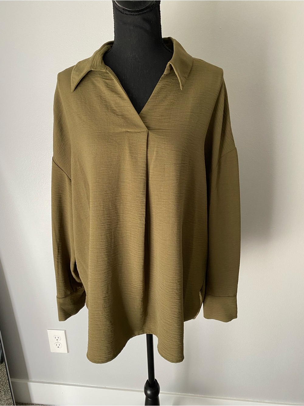 Adrianna Papell Olive Green Collared V-Neck Tunic